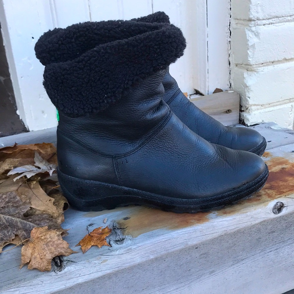Leather Cougar Boots EUC